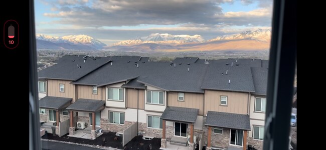 Building Photo - Heberton