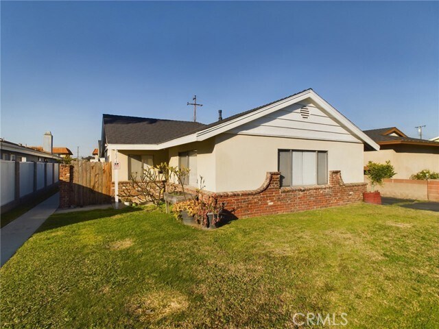 Building Photo - 5621 Karen Ave