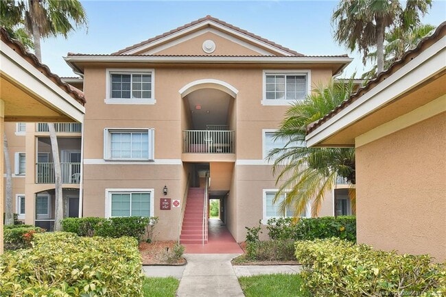 Foto del edificio - 3765 NW Mediterranean Ln