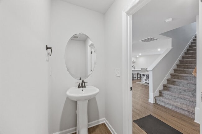 Foto del edificio - 27919 Chalmers Cir