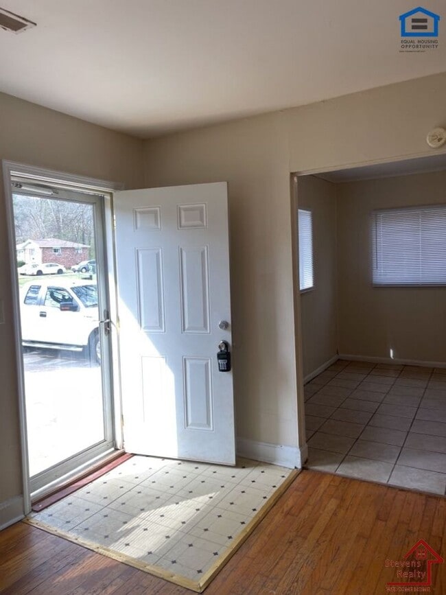 Foto del edificio - 1720 Cambridge Dr