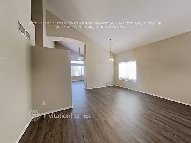 Building Photo - 3909 N 103rd Dr