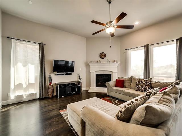 Foto del edificio - 1113 Steele Ln