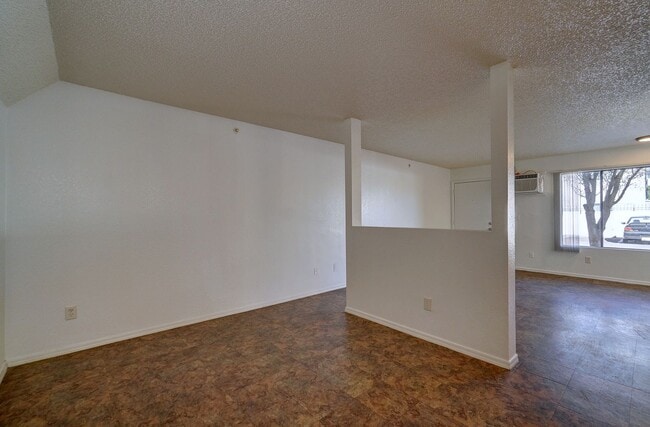 Interior Photo - Monte Vista Commons