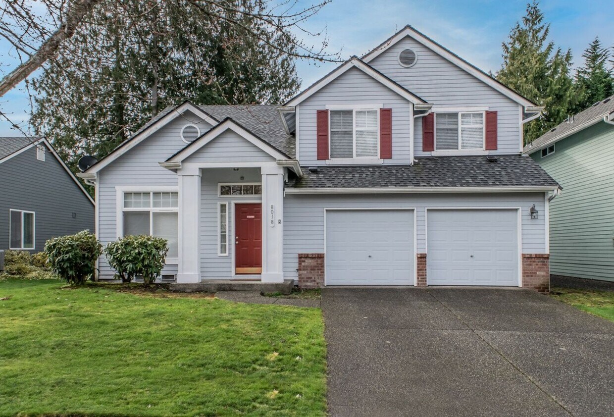 Primary Photo - Beautiful home in private cul-de-sac on Gl...