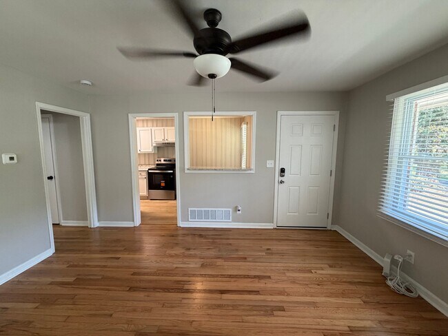 Building Photo - 3269 Dodson Dr