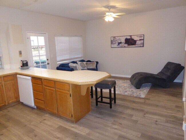 Foto del edificio - Mountain View Cottages Home for Rent in Sa...