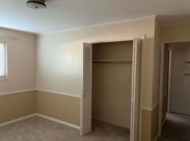 Foto del edificio - 1465 Spring Ln