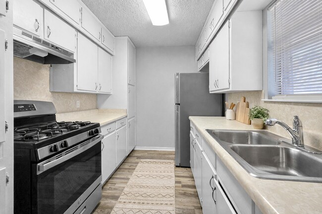 Foto del edificio - Charming 3-Bed, 2-Bath Home in Saginaw with Garage