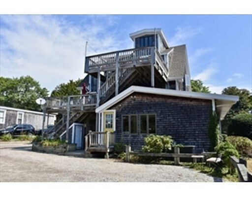 Building Photo - 346 Elm St