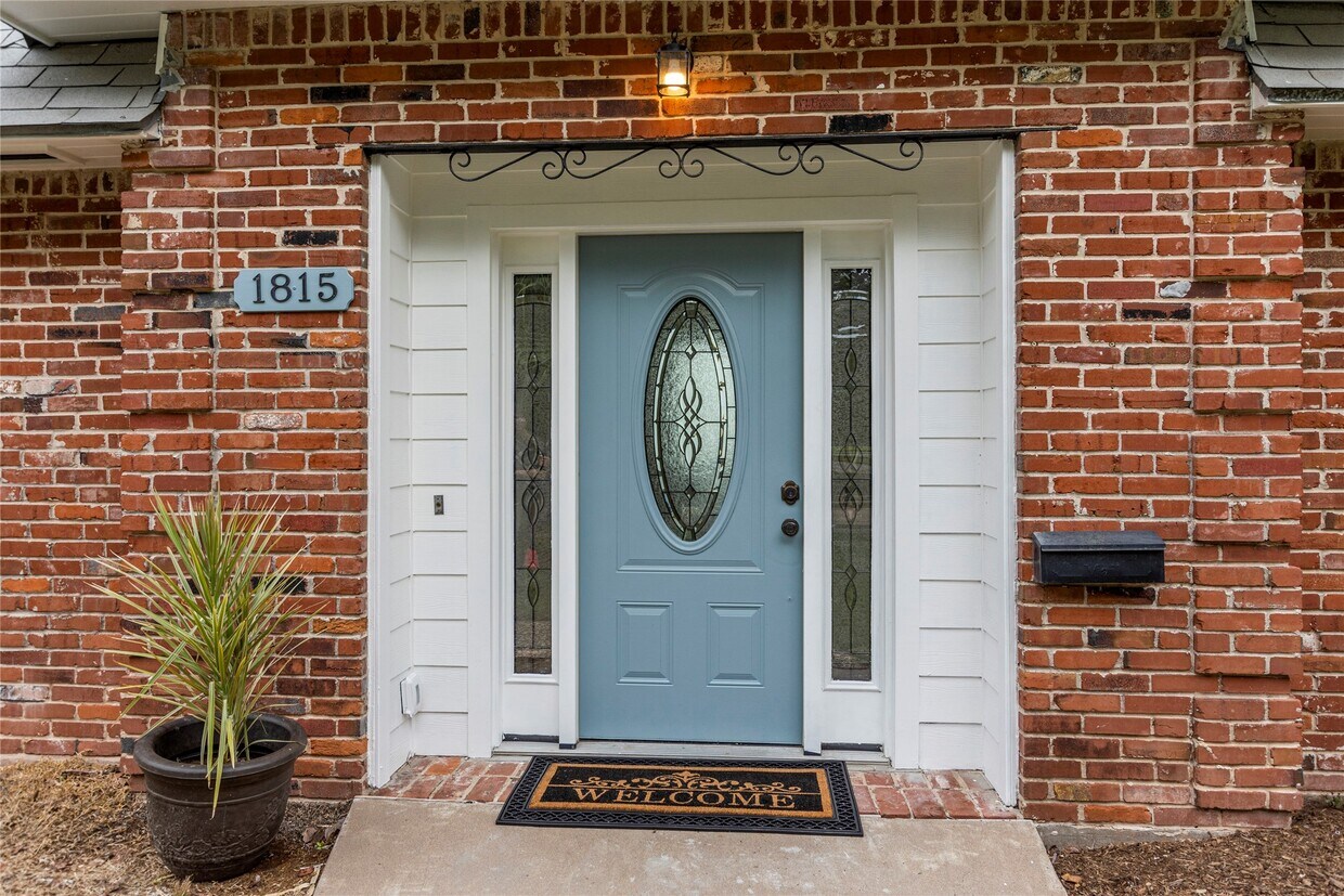 Foto principal - 1815 Saxony Ln