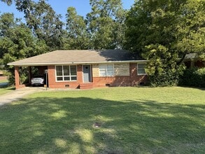 Building Photo - 4479 Oriole St