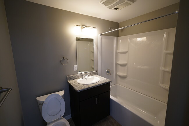 Foto del edificio - 1420 Crescent Rd