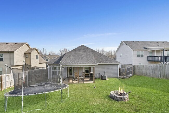 Building Photo - 1379 Freedom Dr
