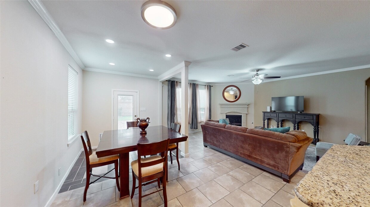 Foto principal - 24129 Auburn Falls Ln