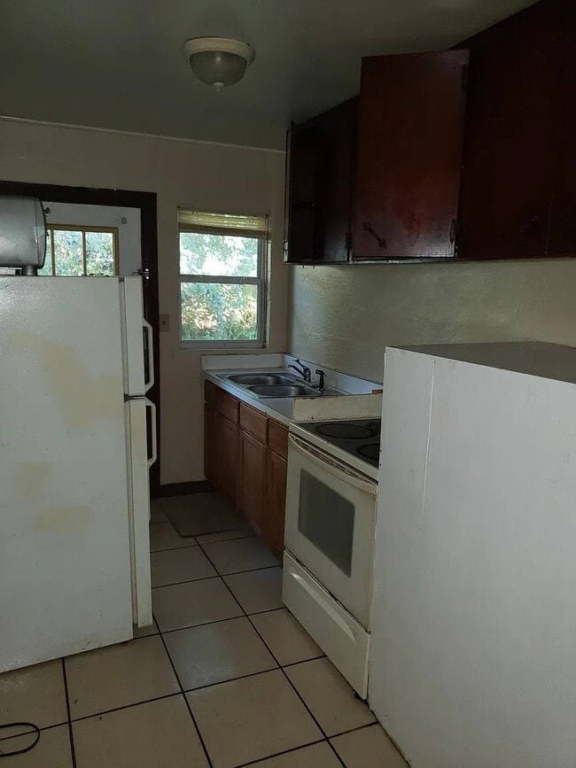 Building Photo - 723 Efferson St