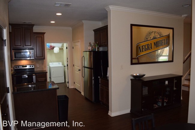 Foto del edificio - 4 br, 4.5 bath House - 208 Park Place