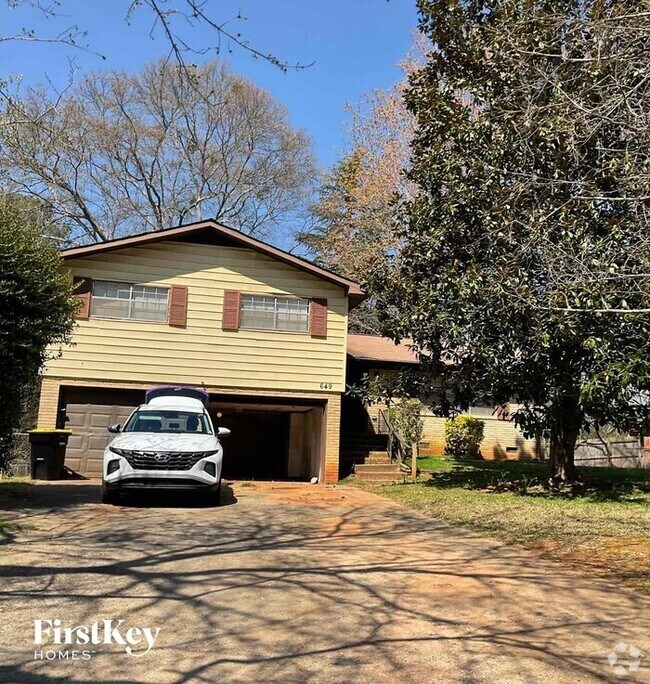 Fairburn Forest Pet Friendly Apartments for Rent Fairburn, GA 1