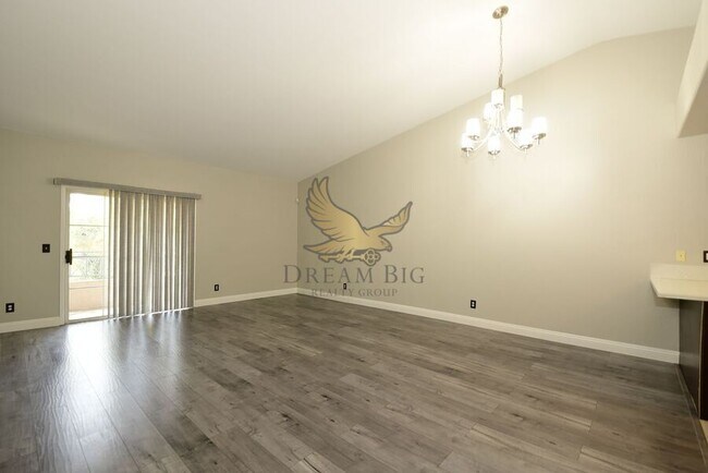 Building Photo - 10524 Autumn Pine Ave