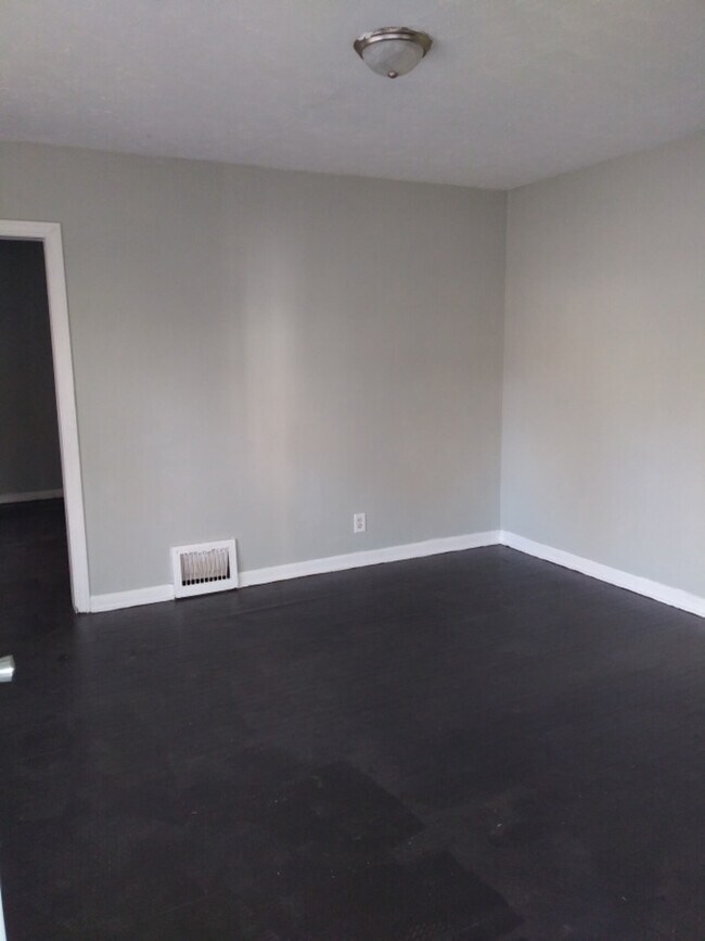 Foto del edificio - 235 N Oakland