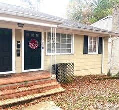 Building Photo - 1207-1209 Linden Pl