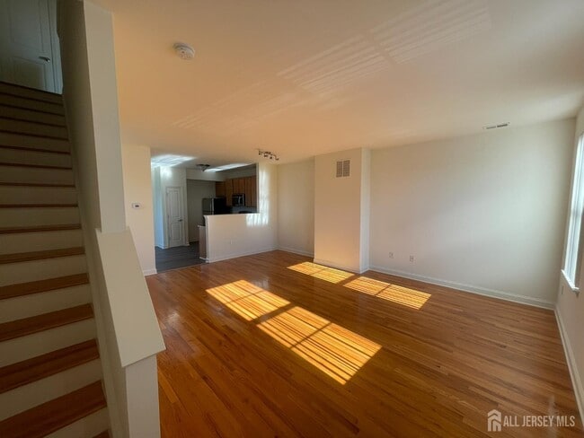 Building Photo - 331 Gawron Ct