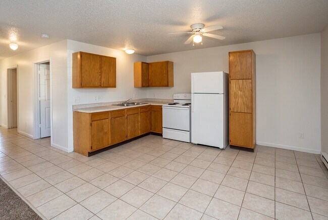 Building Photo - 403 Plaza Heights Rd