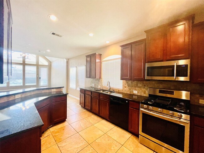 Building Photo - 6326 Bennington Springs Dr
