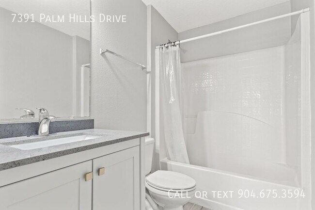 Building Photo - 7391 Palm Hills Dr