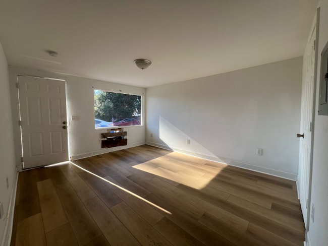 Photo - 1103 Dunbar St Apartment
