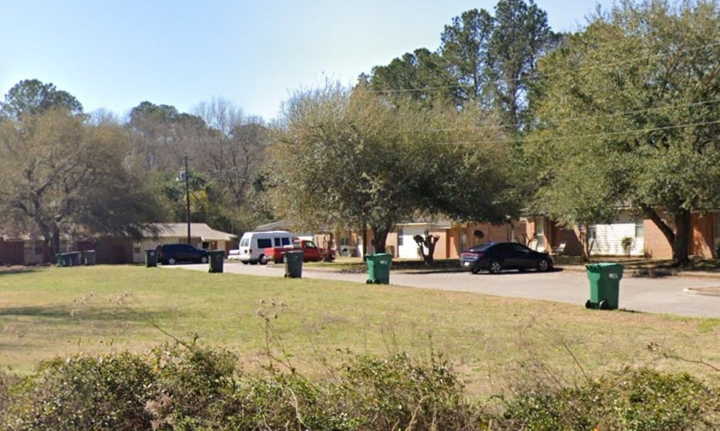 Building Photo - 66 Gerald Robinson Dr