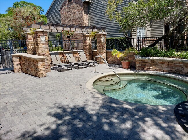 Foto del edificio - 2500 Winding Creek Blvd