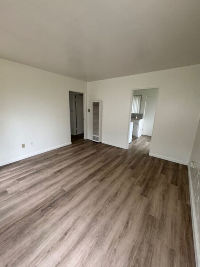 Foto del edificio - Oliver Ave | Relaxed Coastal Apartments in Pacific Beach – Easy Living Just Blocks from the Ocean!