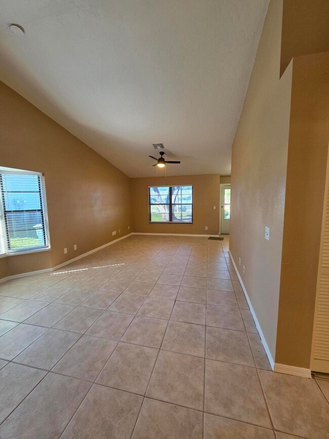 Building Photo - 1422 36th Ave