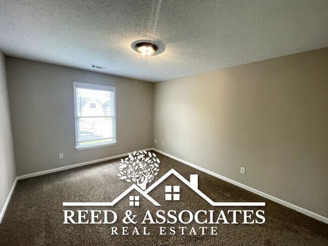 Building Photo - Cordova Home Located off Houston Levee!