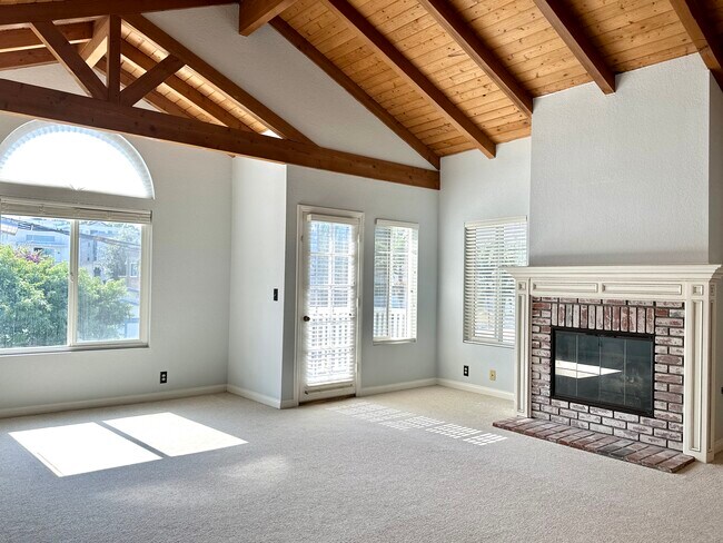 Building Photo - 1502 Goodman Ave
