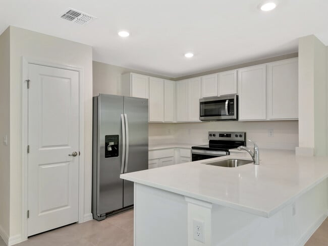 Building Photo - 6585 SW 81st Lp