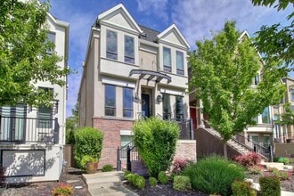 Building Photo - 3305 Crocker Dr