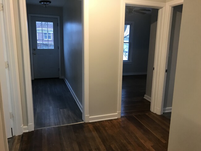 Foto del edificio - 2215 Western Ave