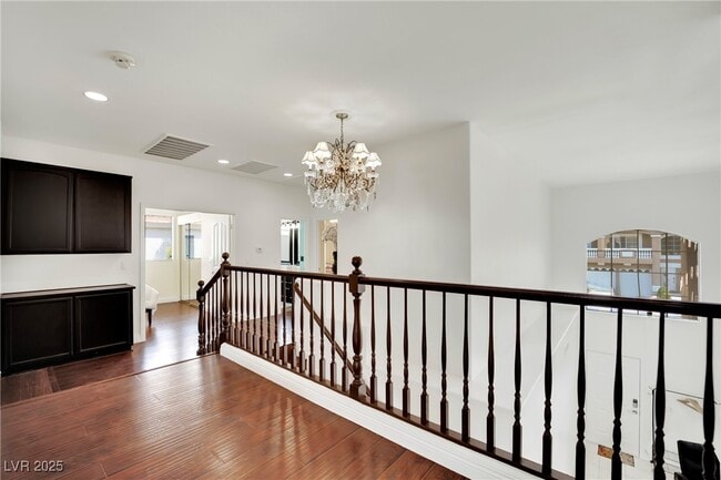 Building Photo - 1860 Autumn Gold Ave