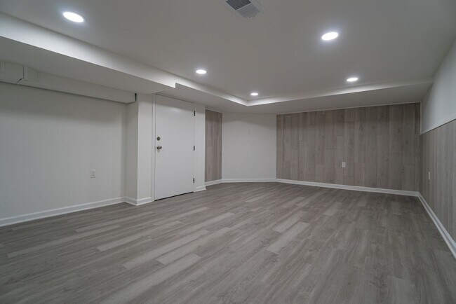Building Photo - 2410 Wharton St