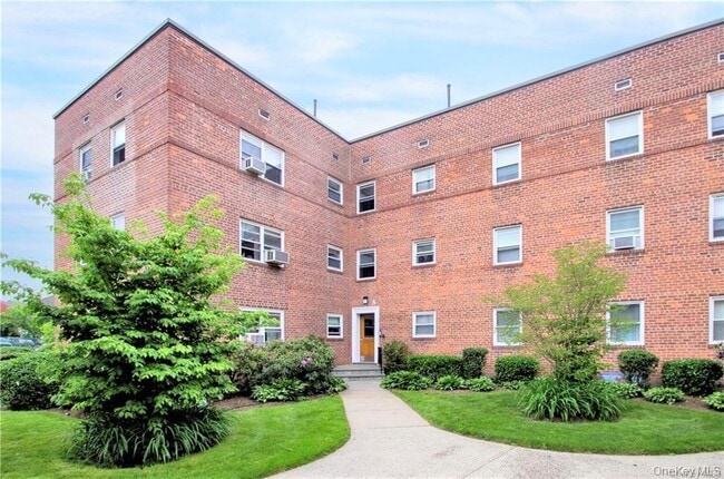 Building Photo - 330 S Broadway