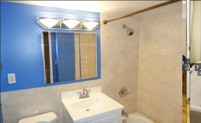 Foto del edificio - 242 G St SW