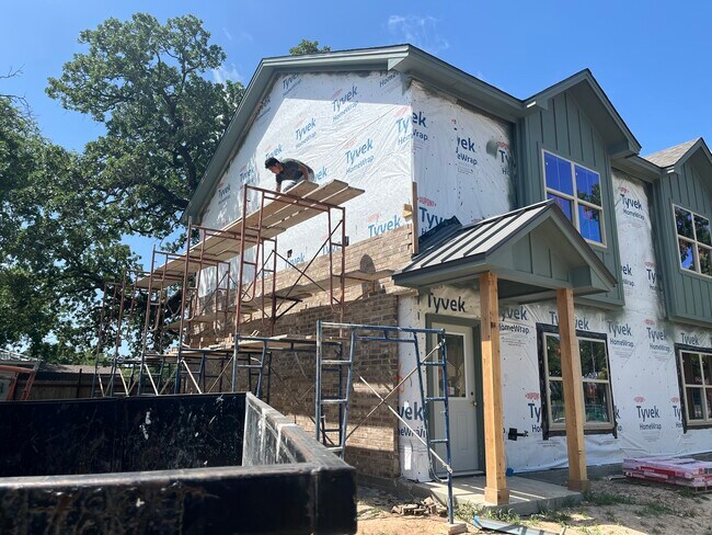 Building Photo - 791 Clinton Ave