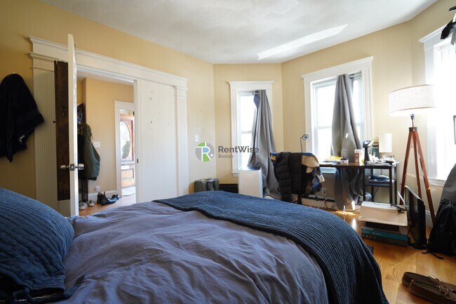 Foto del edificio - 52 Pearson Rd