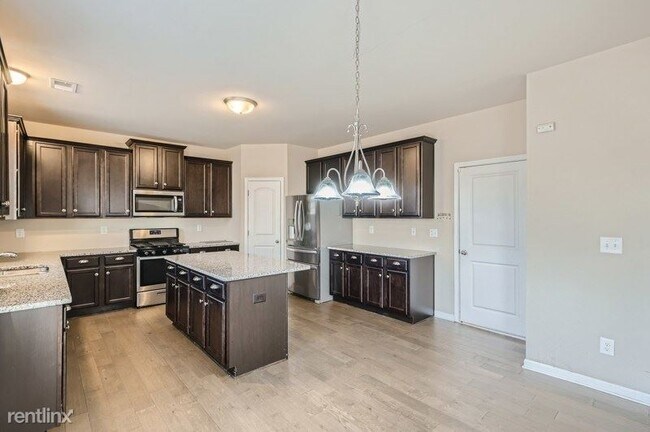 Building Photo - 4 br, 2 bath House - 71 Gorham Gates Court...