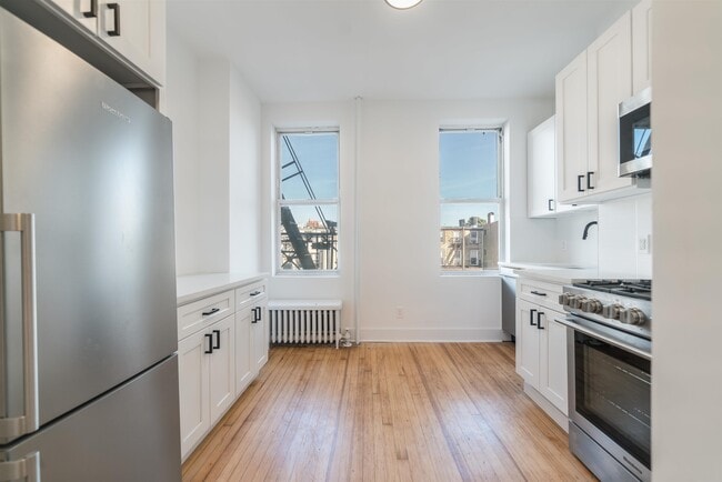 Building Photo - 529 Park Ave