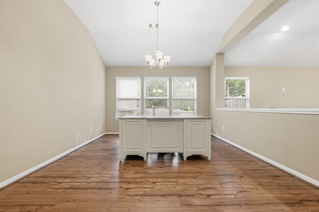 Foto del edificio - 1810 Nantz Ln