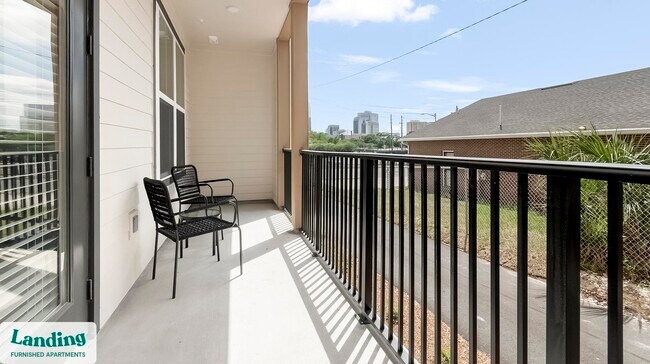 Foto del edificio - 1148 N Main St