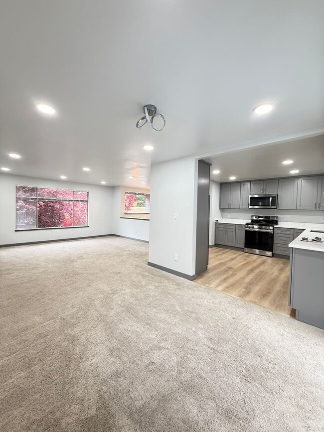 Building Photo - Charming Redmond Rental on Education Hill – Corner Lot Retreat